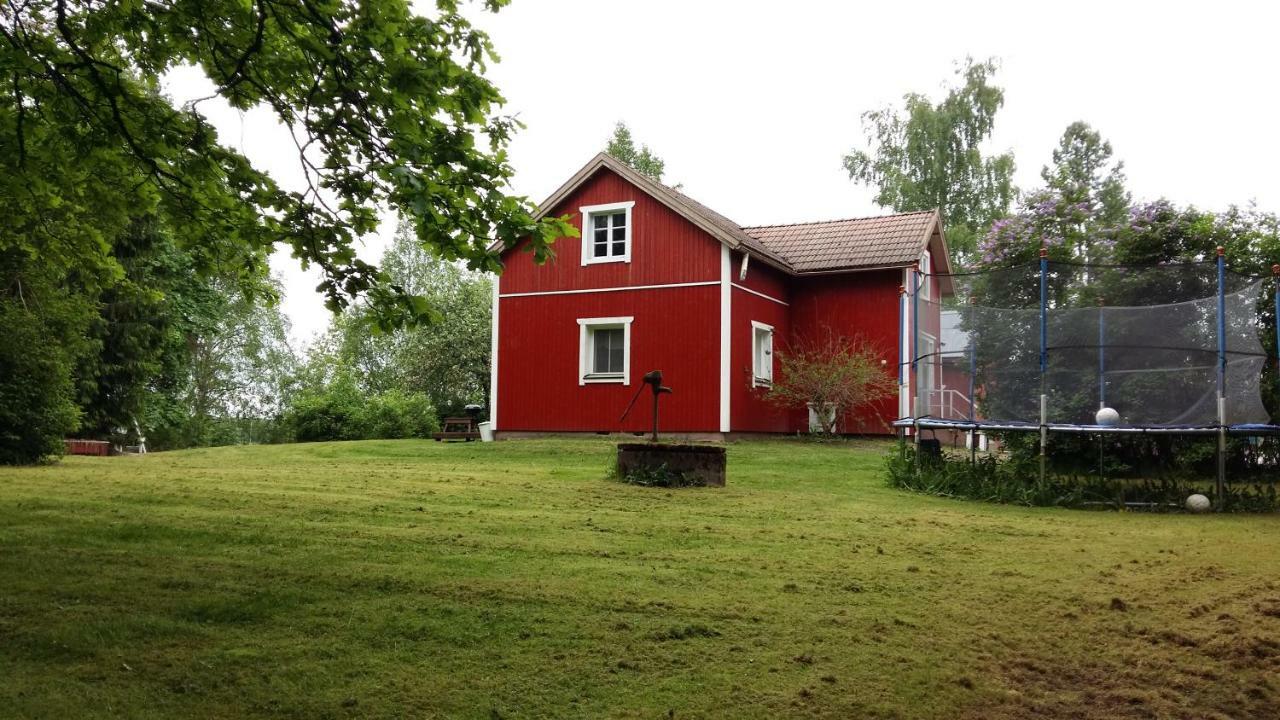 Punavilla Cottage Eura Buitenkant foto
